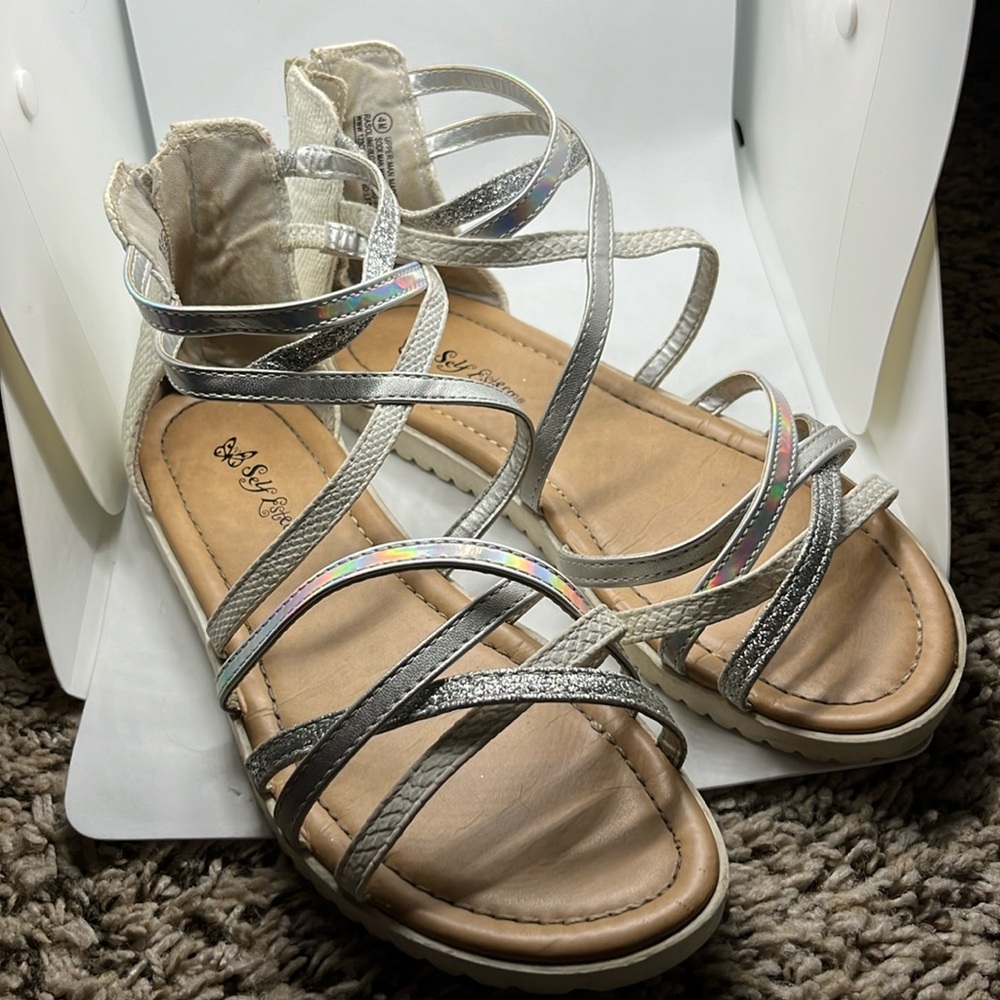 Girls sandals